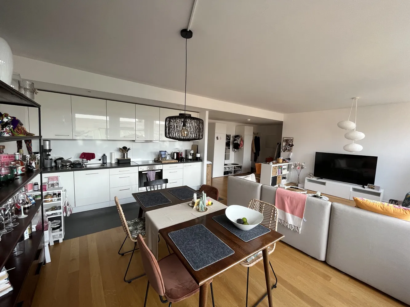 2 Zimmer Wohnung mit 76 m² in Stuttgart – Bild 2