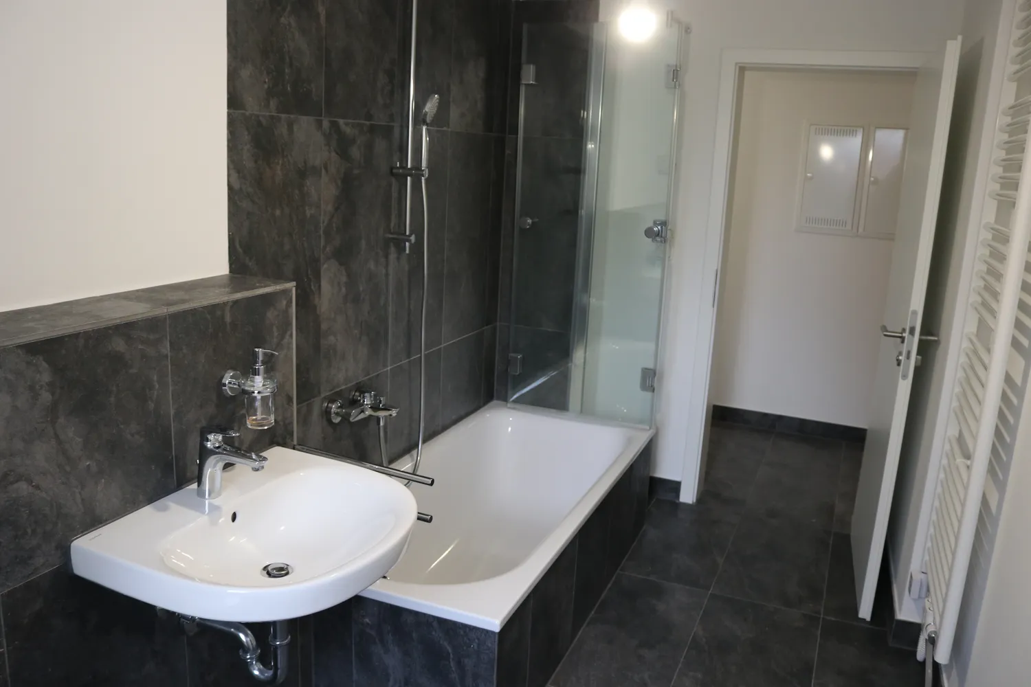 3 Zimmer Wohnung mit 88 m² in München – Bild 3