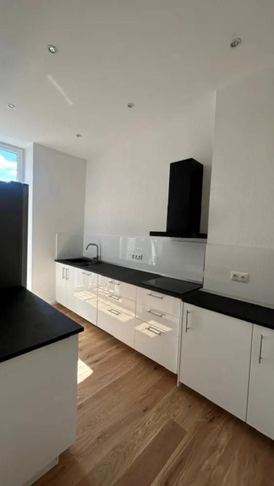 4 Zimmer Wohnung mit 93 m² in Wiesbaden – Bild 4