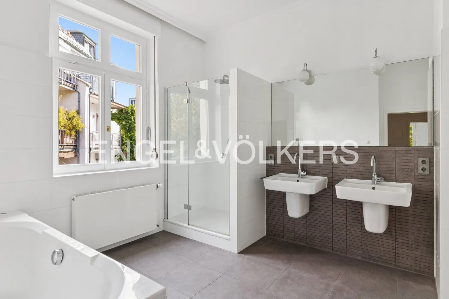 9 Zimmer Haus mit 236 m² in Frankfurt am Main – Bild 8