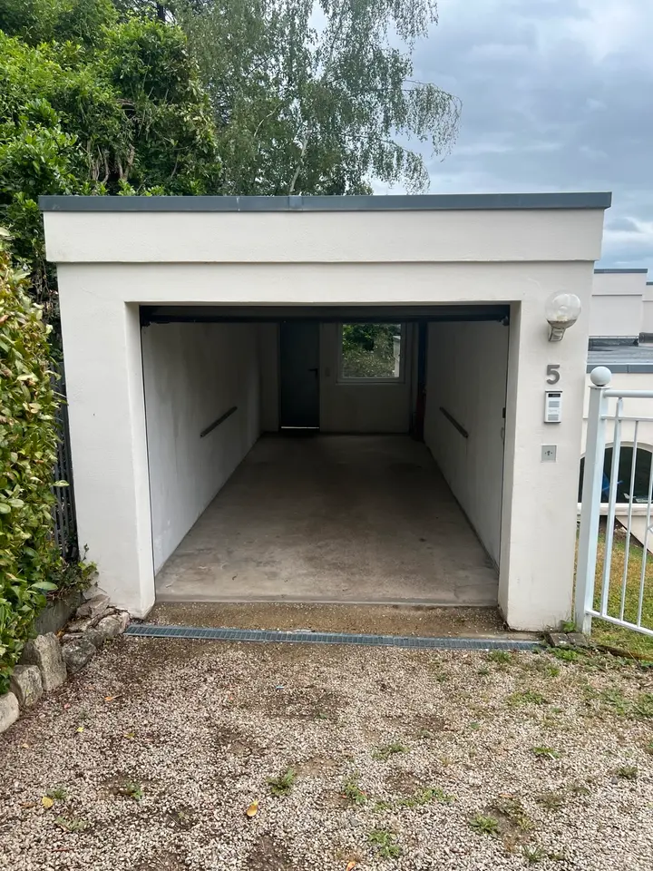 4 Zimmer Wohnung mit 120 m² in Saarbrücken – Bild 2