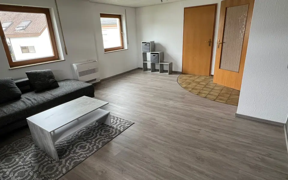 WG-Zimmer mit 60 m² in Herrenberg – Bild 2
