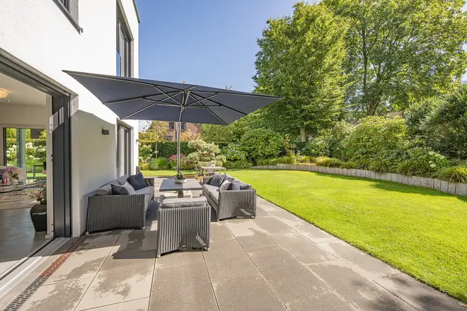 8 Zimmer Haus mit 360 m² in Hamburg – Bild 6