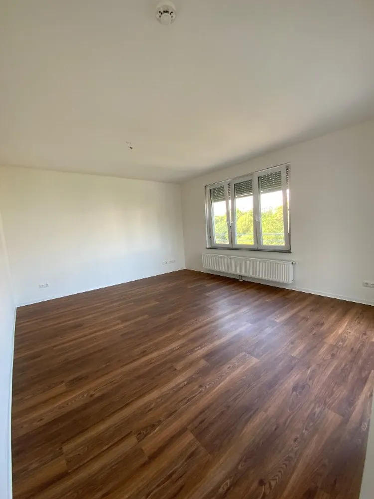 3 Zimmer Wohnung mit 107 m² in Frankfurt am Main – Bild 2