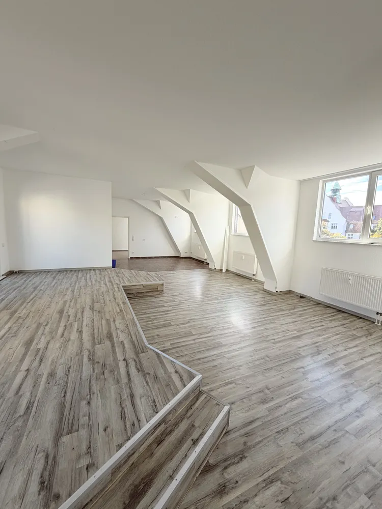 3 Zimmer Wohnung mit 113 m² in Chemnitz – Bild 2