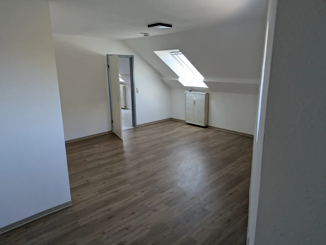 2 Zimmer Wohnung mit 56 m² in Heide – Bild 2