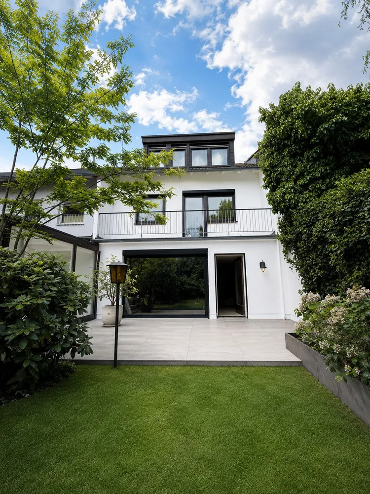 5 Zimmer Haus mit 144 m² in Köln – Bild 2