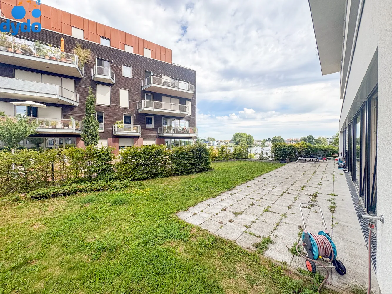 4 room apartment with 150 m² in Berlin – Photo 4