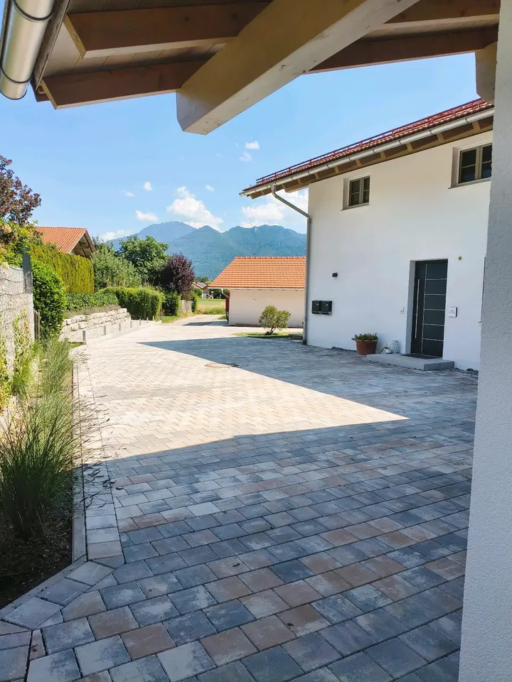 WG-Zimmer mit 115 m² in Traunstein – Bild 1