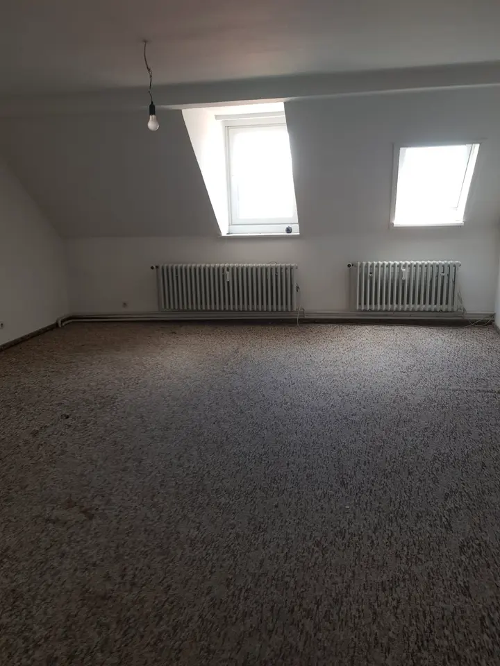 9 Zimmer Wohnung mit 200 m² in Flensburg – Bild 1