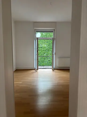 4 Zimmer Wohnung mit 96 m² in Frankfurt am Main – Bild 1