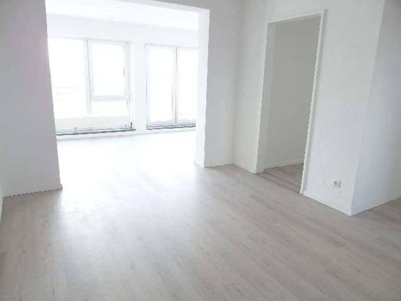 4 Zimmer Wohnung mit 100 m² in Hameln – Bild 1