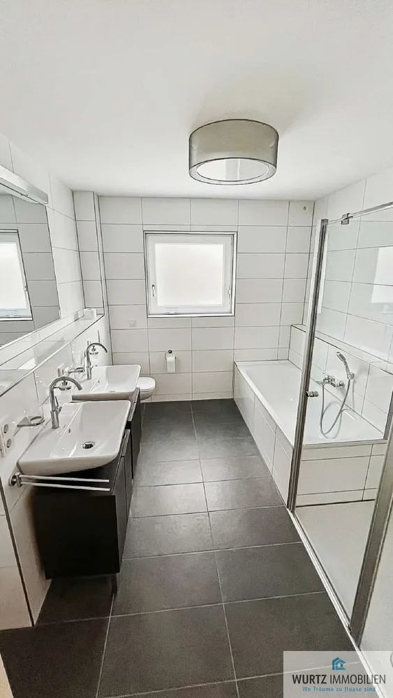 4 Zimmer Wohnung mit 119 m² in Leonberg – Bild 2