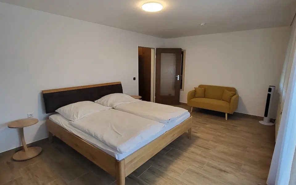 WG-Zimmer mit 35 m² in Herrenberg – Bild 1