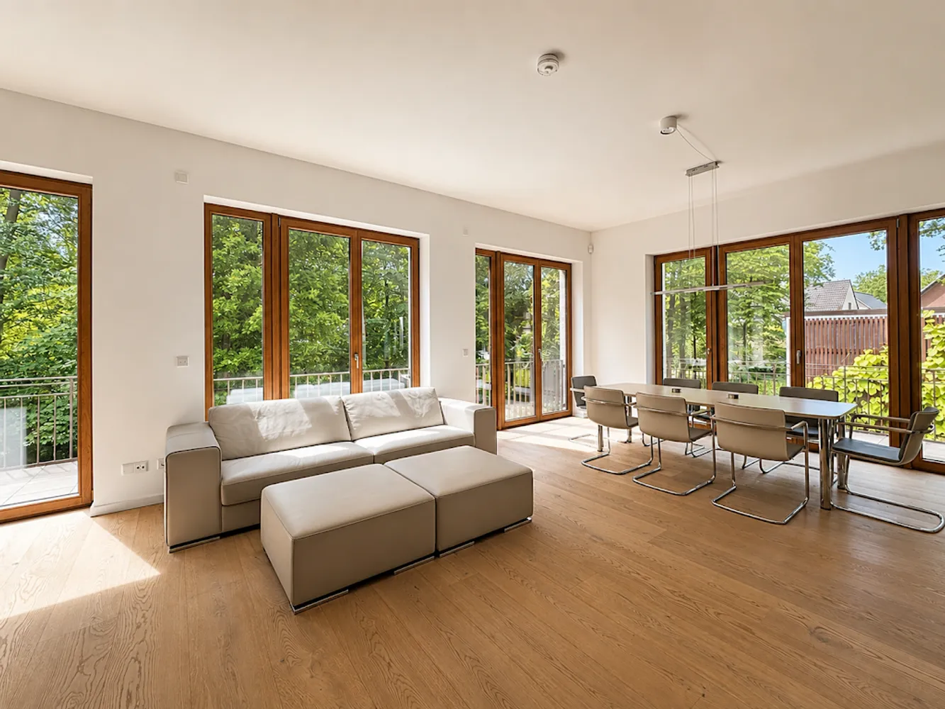 4 Zimmer Wohnung mit 180 m² in Hamburg – Bild 2