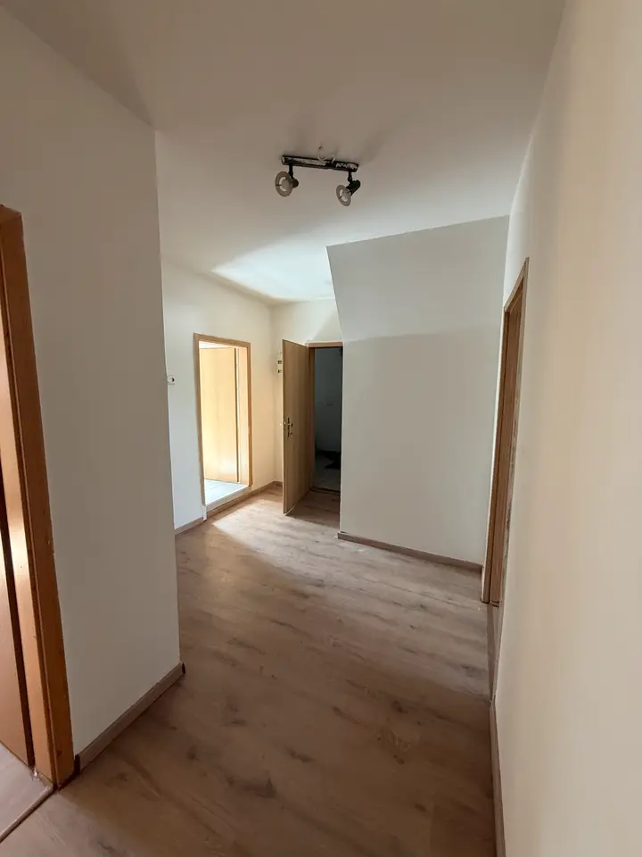 2 Zimmer Wohnung mit 50 m² in Hof – Bild 2