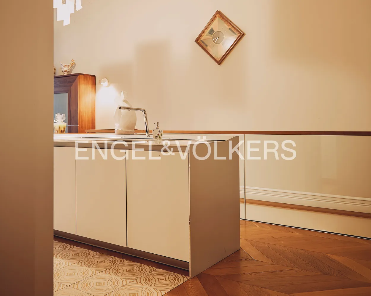 2 Zimmer Wohnung mit 225 m² in Frankfurt am Main – Bild 10