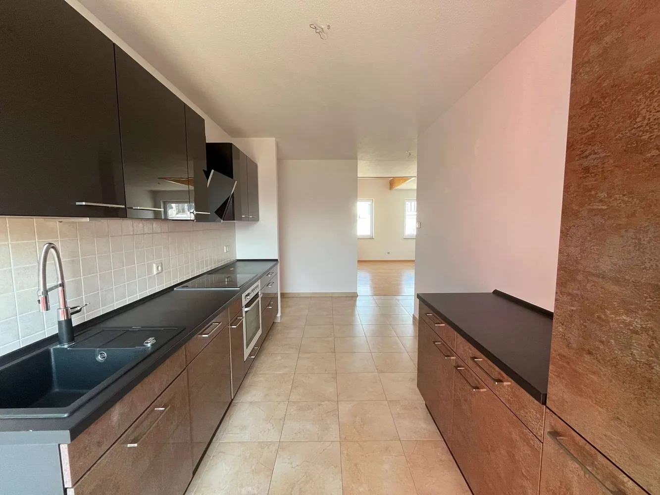 2 Zimmer Wohnung mit 79 m² in Chemnitz – Bild 3