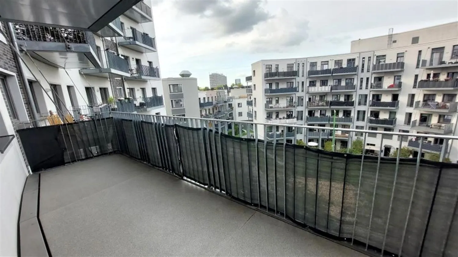 4 room apartment with 141 m² in Düsseldorf – Photo 3