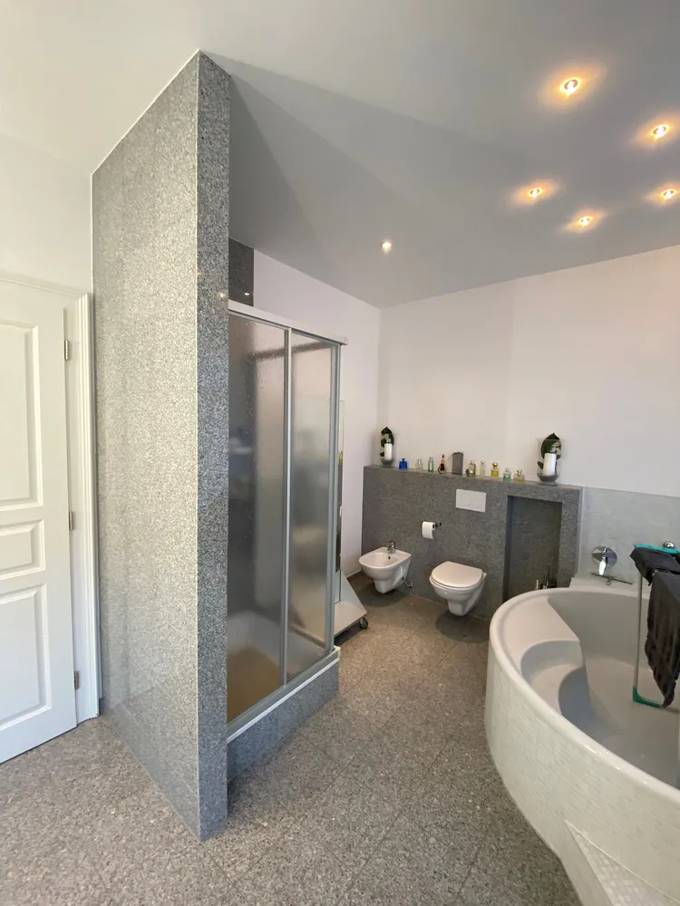6 Zimmer Wohnung mit 275 m² in Wiesbaden – Bild 9