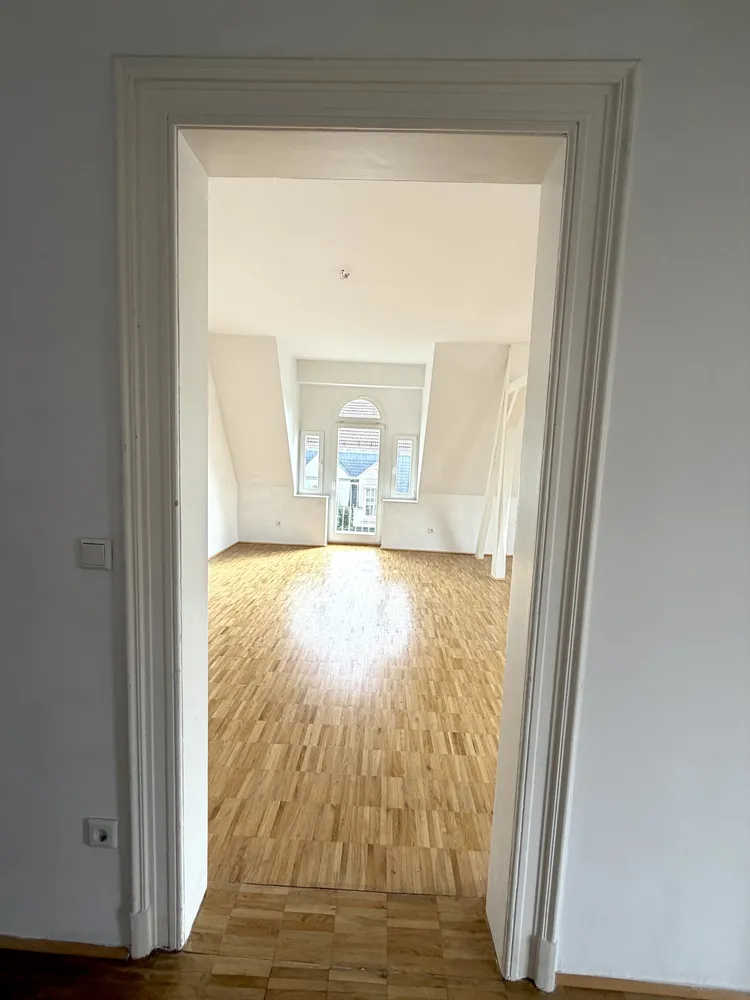 4 Zimmer Wohnung mit 150 m² in Wuppertal – Bild 1