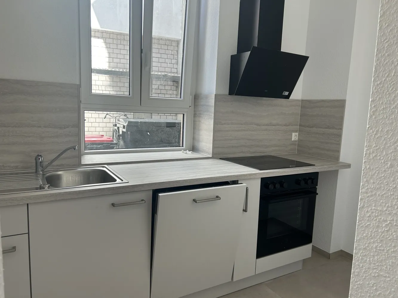 4 Zimmer Wohnung mit 105 m² in Karlsruhe – Bild 2