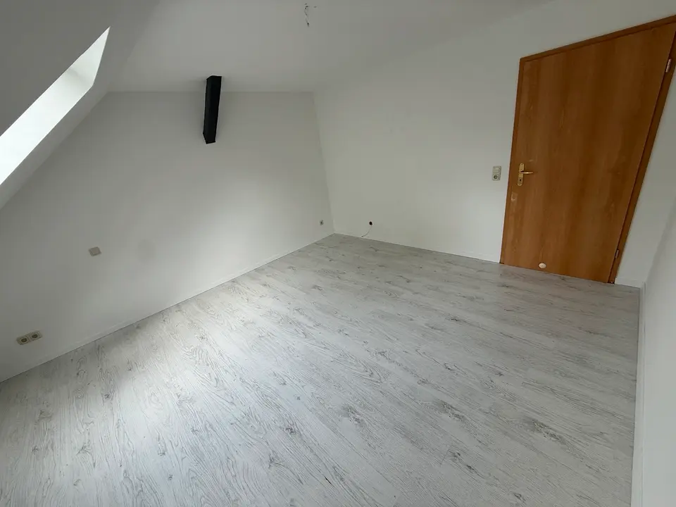 3 Zimmer Wohnung mit 100 m² in Zwickau – Bild 10
