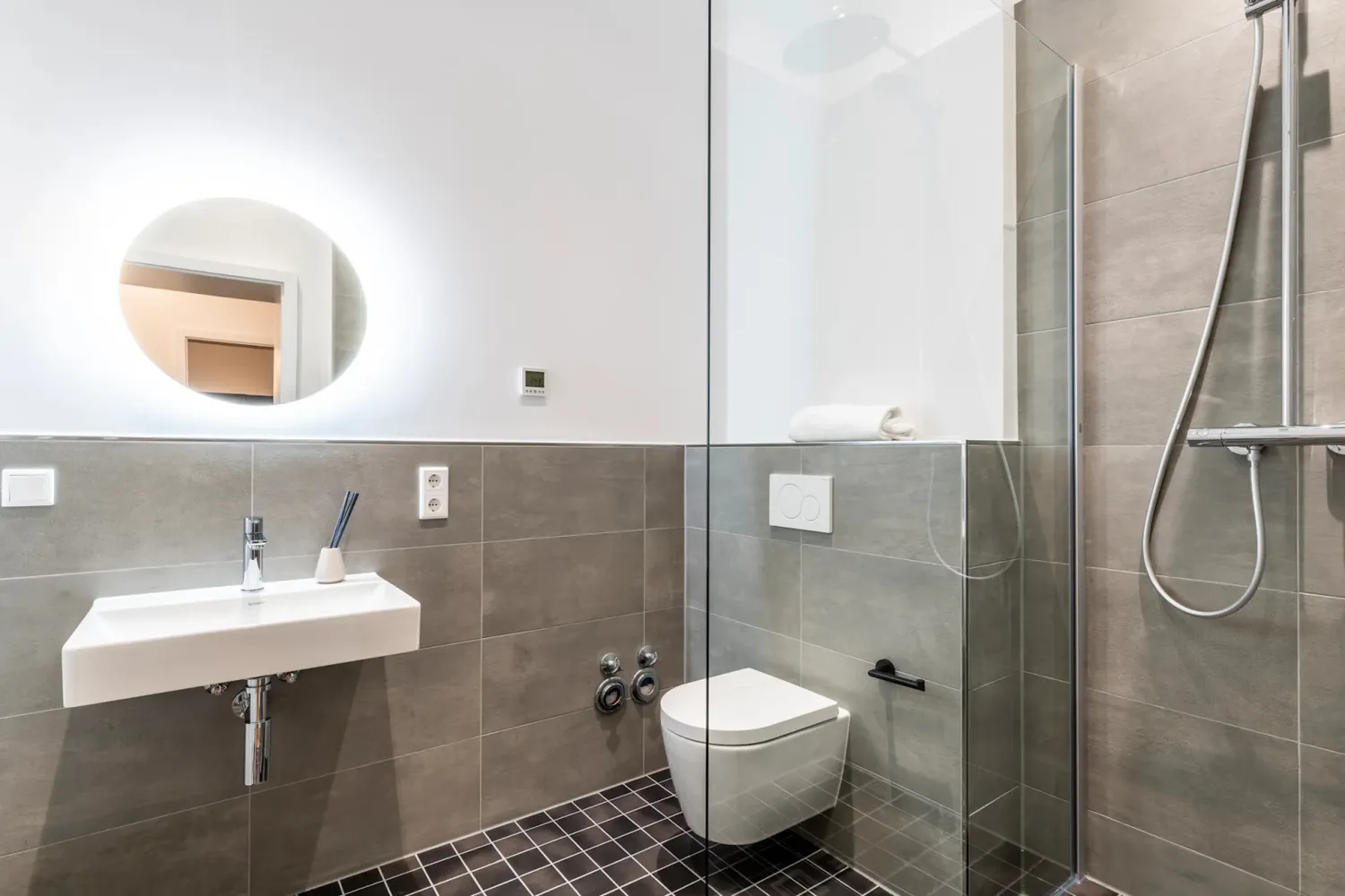 Shared room with 14 m² in Berlin – Photo 4