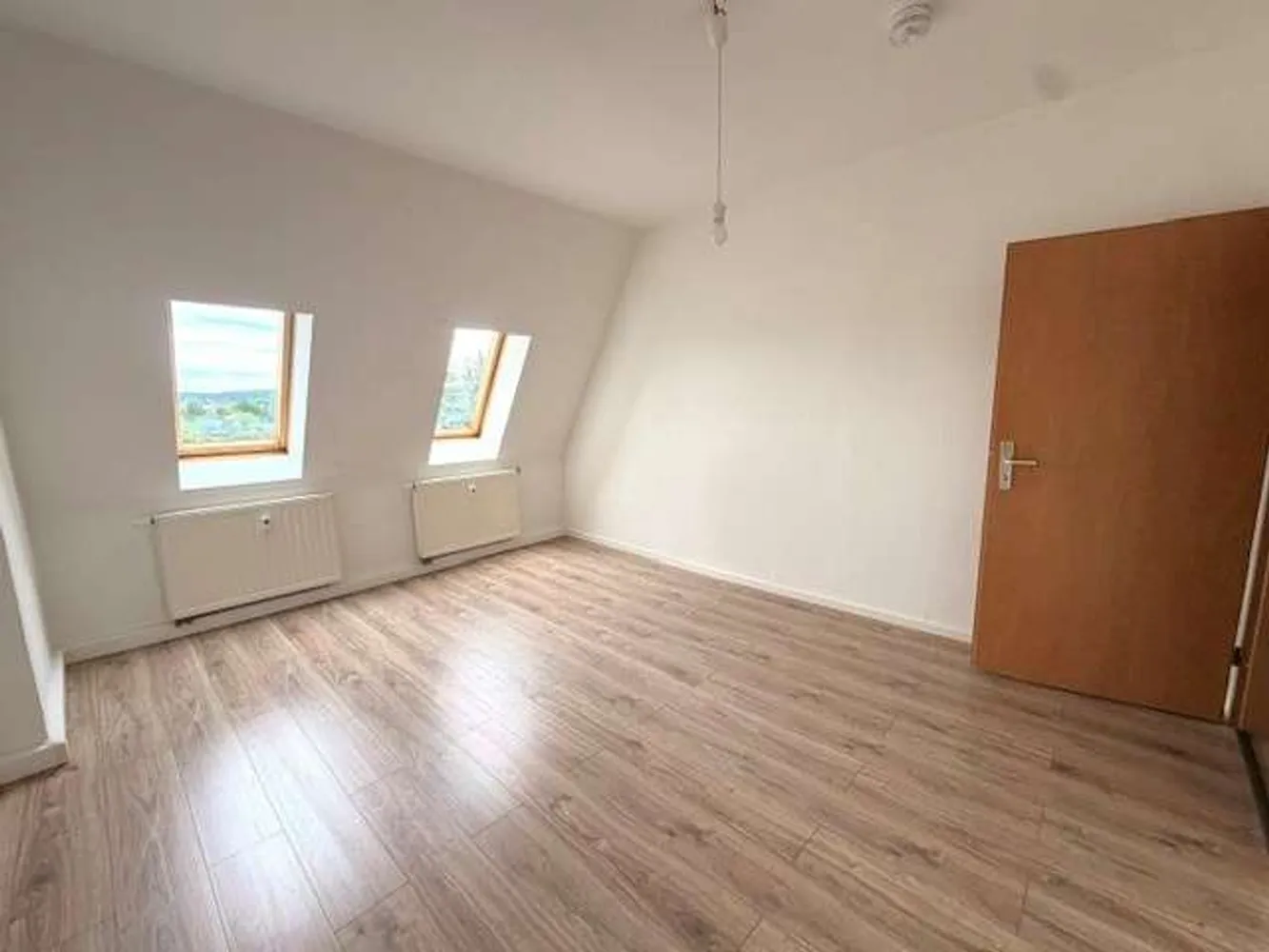 4 Zimmer Wohnung mit 109 m² in Plauen – Bild 5