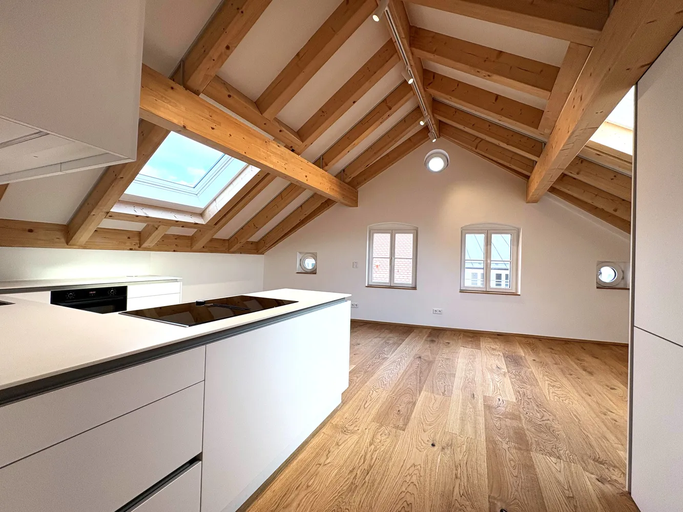 2 Zimmer Wohnung mit 69 m² in Regensburg – Bild 2