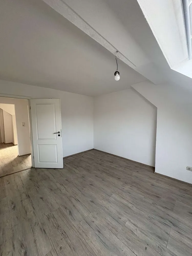 6 Zimmer Wohnung mit 110 m² in Paderborn – Bild 6