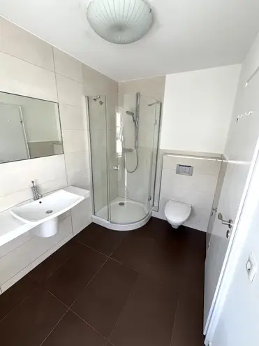 6 Zimmer Wohnung mit 201 m² in Düsseldorf – Bild 12