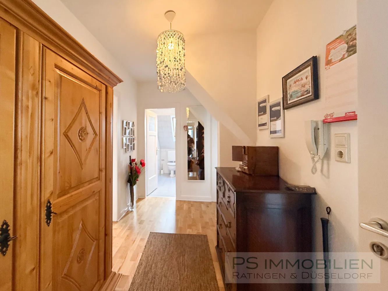3 room apartment with 70 m² in Düsseldorf – Photo 2