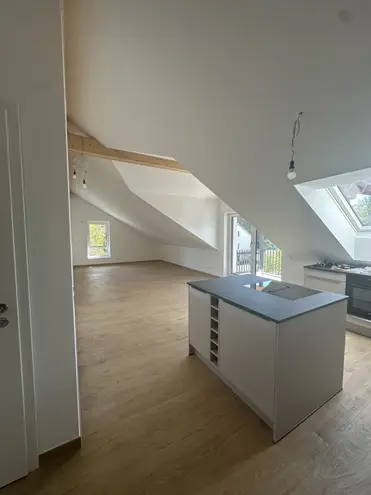3 Zimmer Wohnung mit 70 m² in München – Bild 2