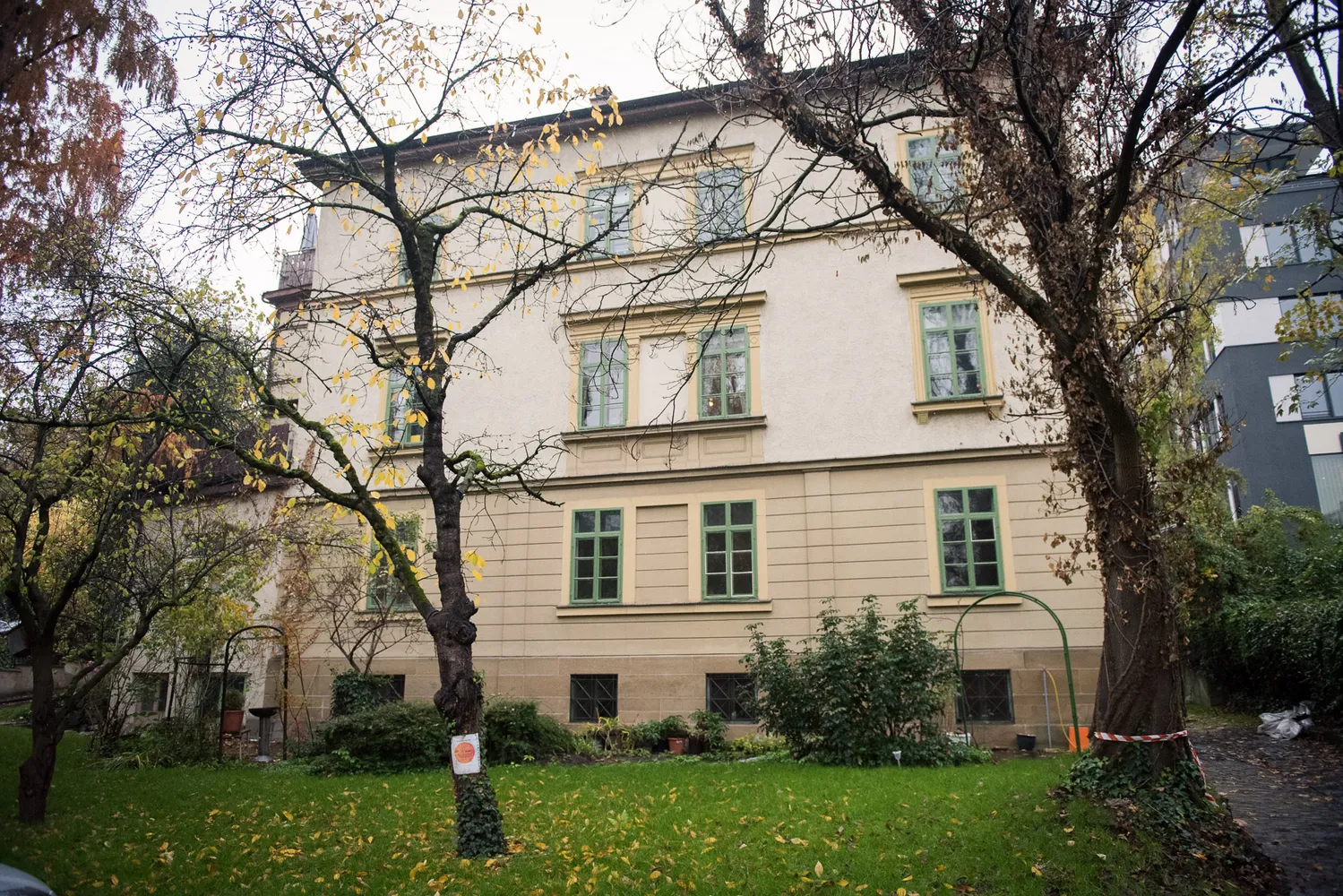 3 Zimmer Wohnung mit 100 m² in Stuttgart – Bild 1