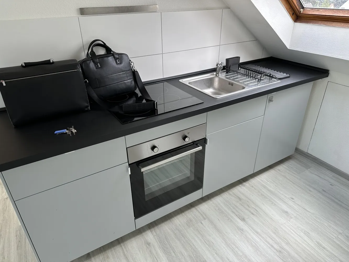 1 Zimmer Wohnung mit 33 m² in Karlsruhe – Bild 2