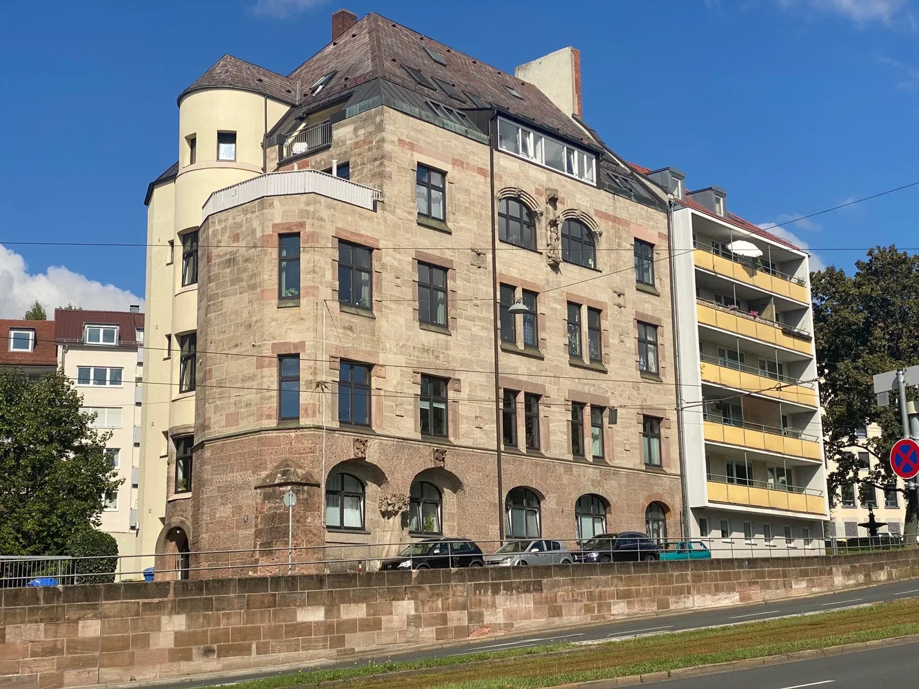 3 Zimmer Wohnung mit 98 m² in Nürnberg – Bild 2