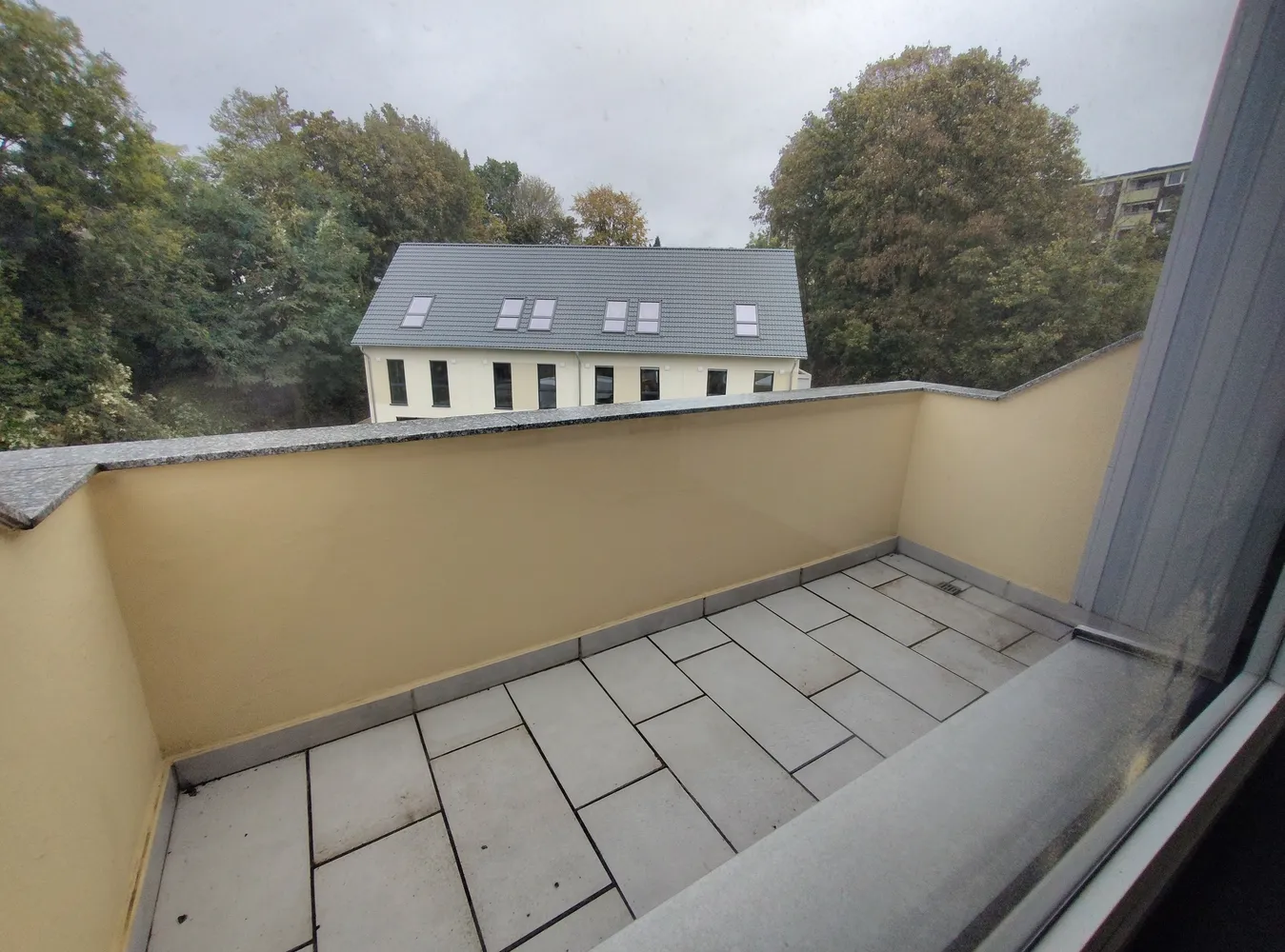 3 Zimmer Wohnung mit 82 m² in Mülheim an der Ruhr – Bild 2