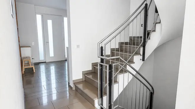 6 Zimmer Haus mit 249 m² in Düsseldorf – Bild 8