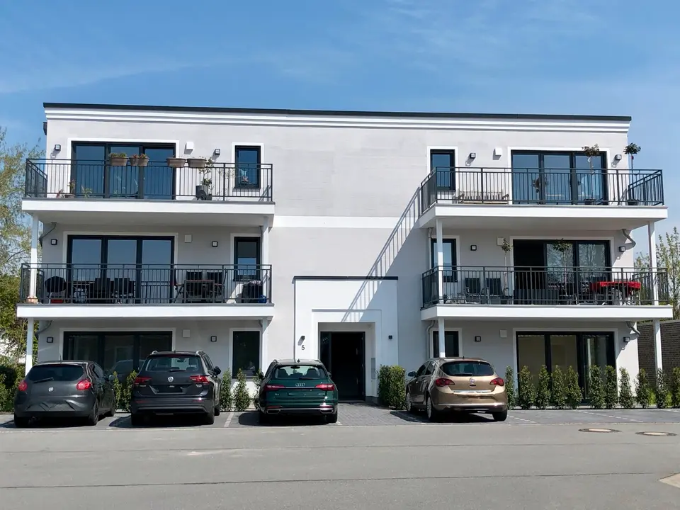 2 Zimmer Wohnung mit 81 m² in Wilhelmshaven – Bild 2