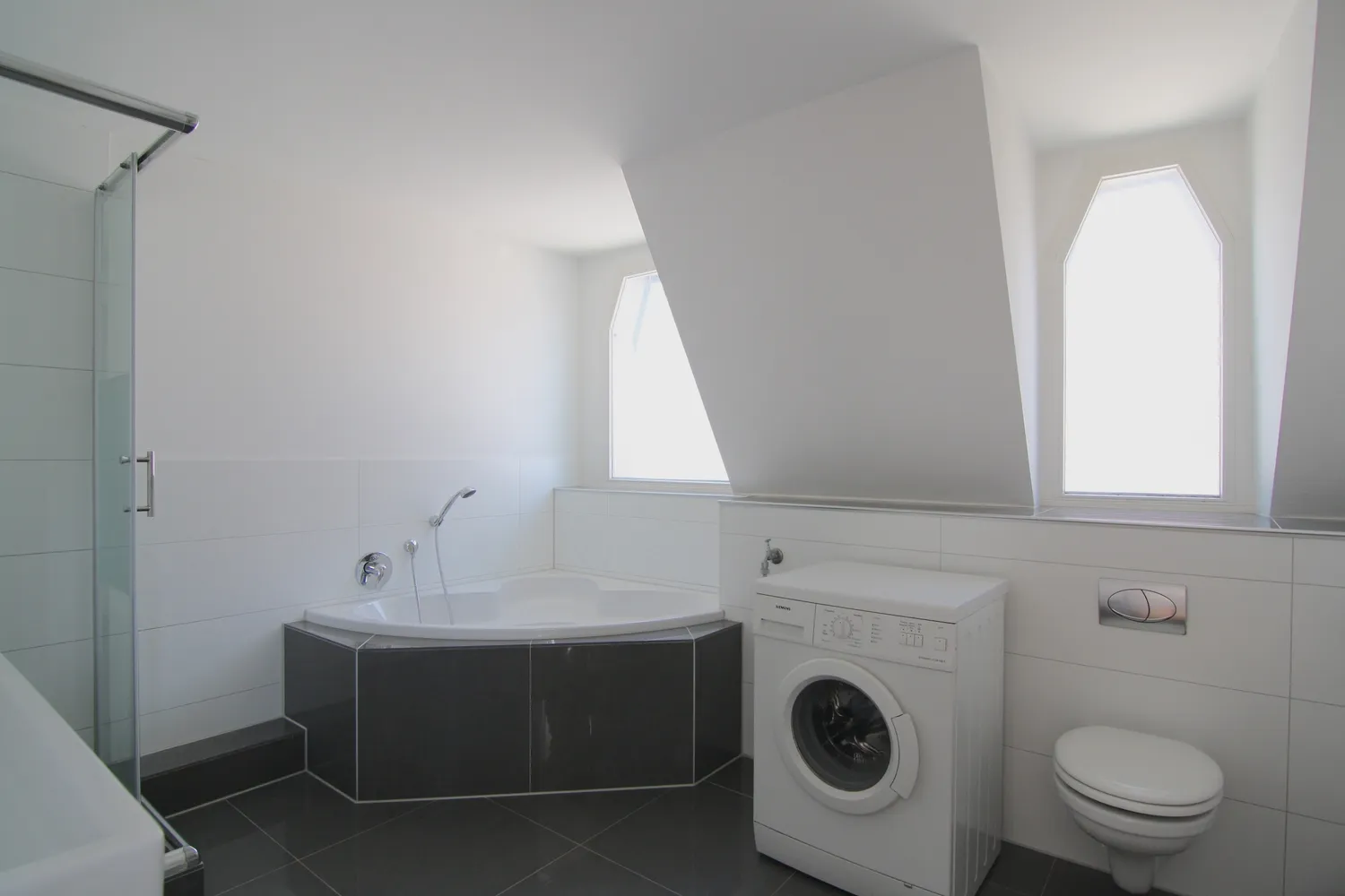 2 room apartment with 124 m² in Stuttgart – Photo 3