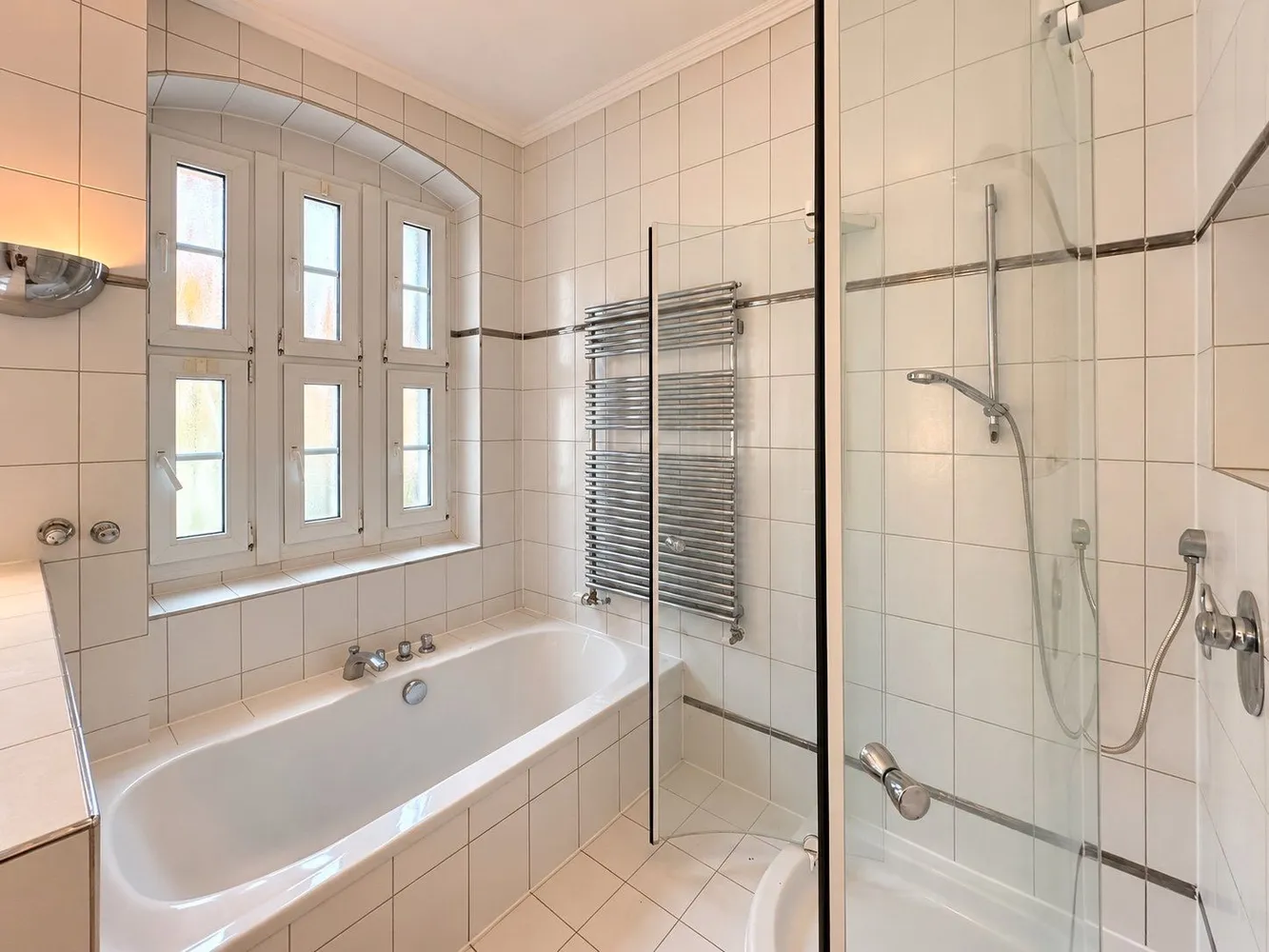 5 Zimmer Wohnung mit 145 m² in Berlin – Bild 2