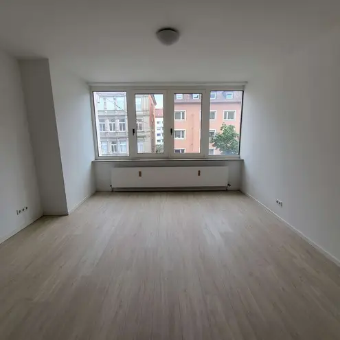 1 Zimmer Wohnung mit 80 m² in Stuttgart – Bild 1