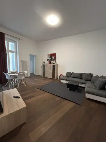 3 Zimmer Wohnung mit 97 m² in Berlin – Bild 3
