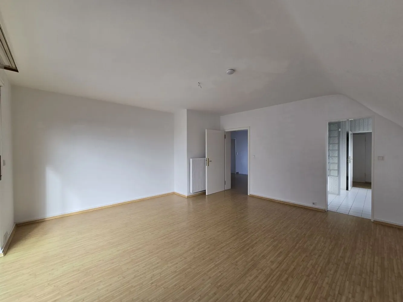5 room apartment with 195 m² in Frankfurt am Main – Photo 4