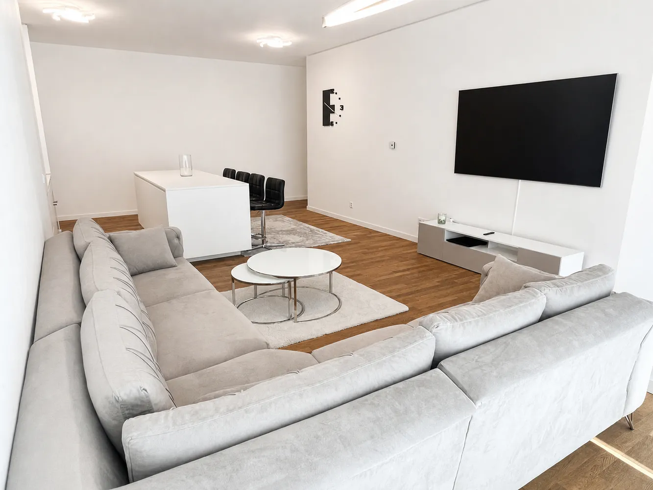 2 Zimmer Wohnung mit 77 m² in Berlin – Bild 8