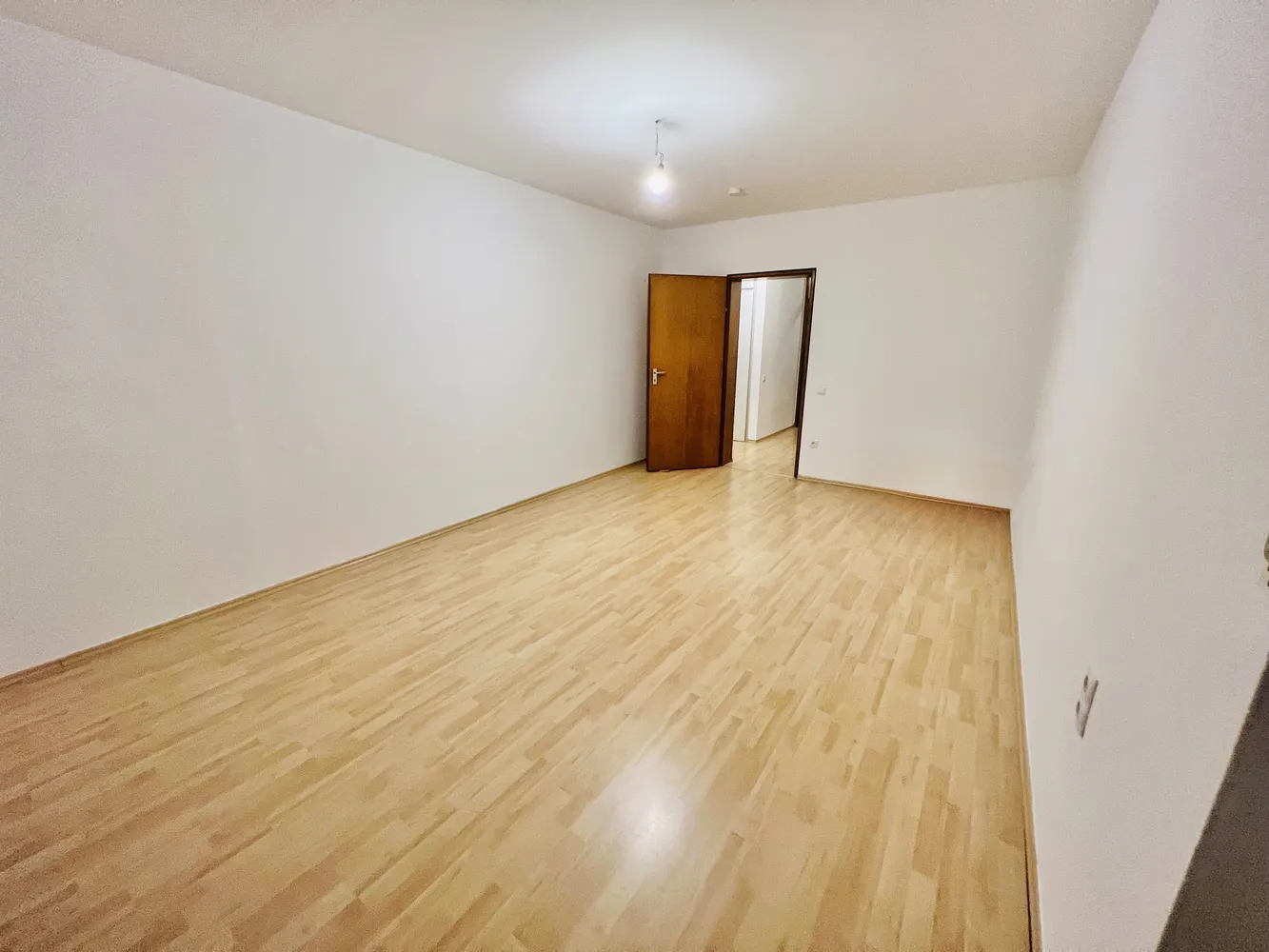 4 Zimmer Wohnung mit 100 m² in Erlangen – Bild 8