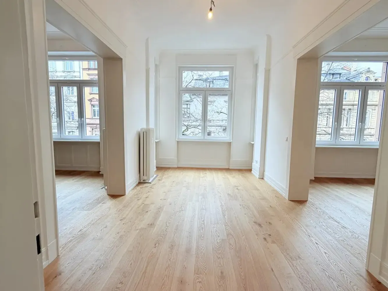 5 Zimmer Wohnung mit 193 m² in Frankfurt am Main – Bild 2