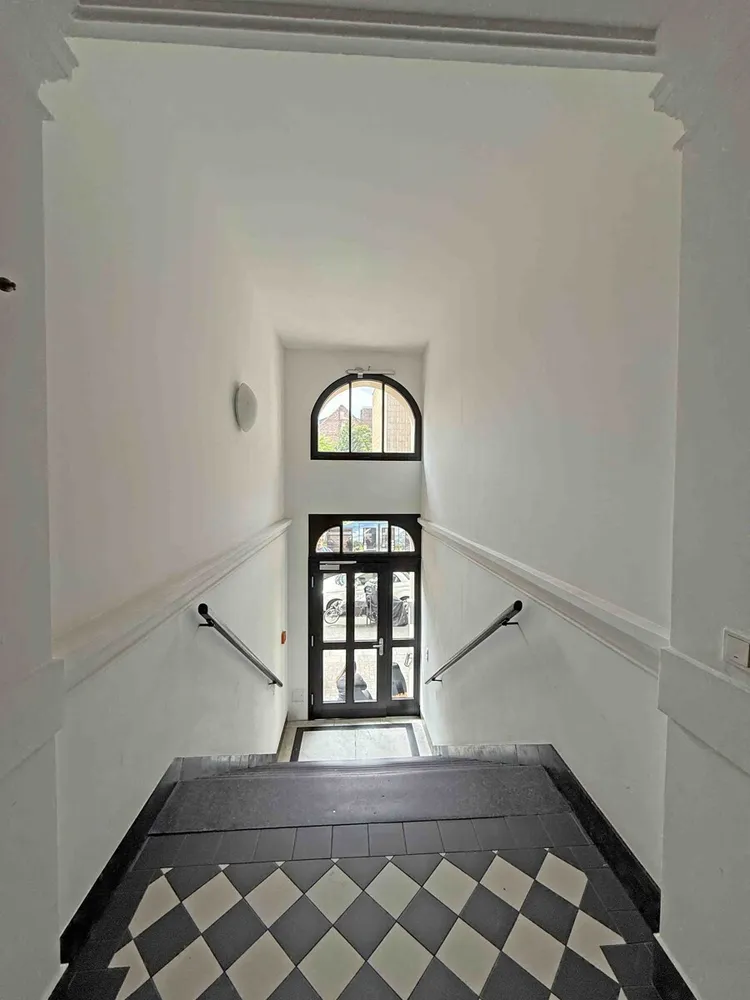 5 Zimmer Wohnung mit 167 m² in Köln – Bild 2