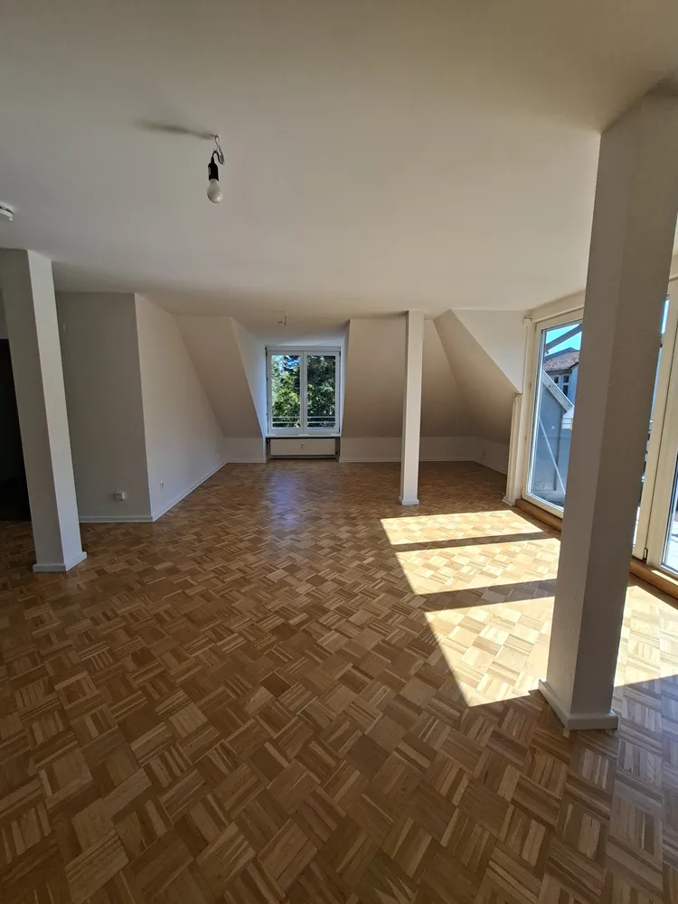 4 Zimmer Wohnung mit 132 m² in Berlin – Bild 2